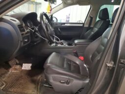 
										2016 Volkswagen Touareg full									