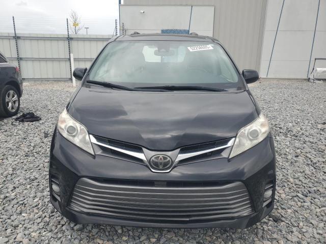 2020 Toyota Sienna xle