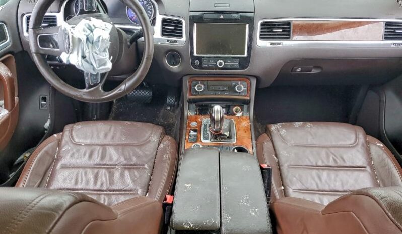 
								2014 Volkswagen Touareg full									