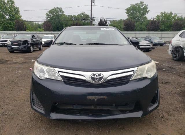 
								2014 Toyota Camry full									