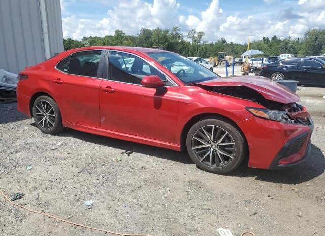 
								2021 Toyota Camry se full									