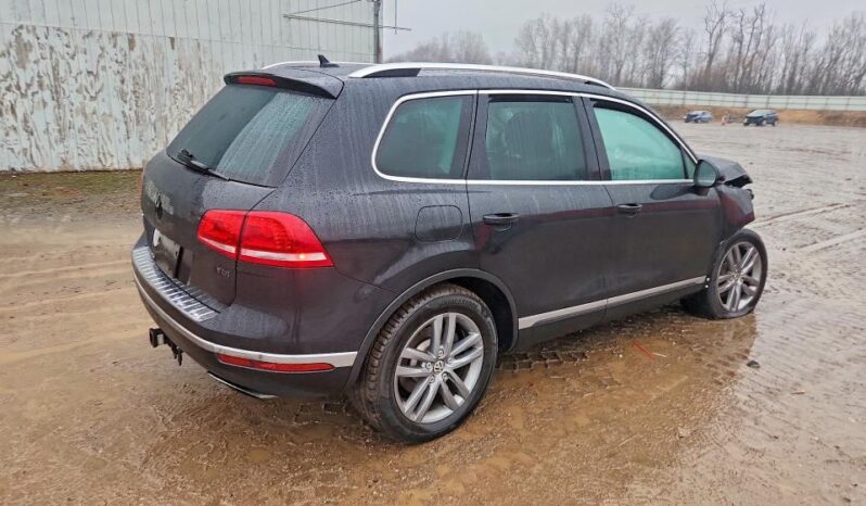 
								2016 Volkswagen Touareg full									