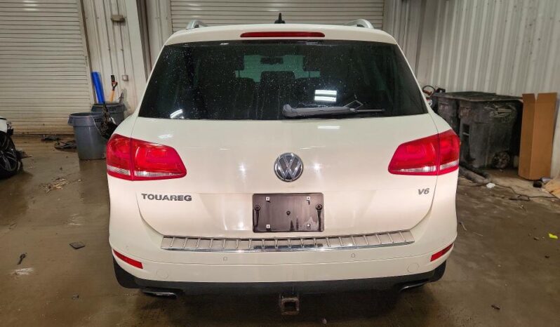 
								2012 Volkswagen Touareg full									