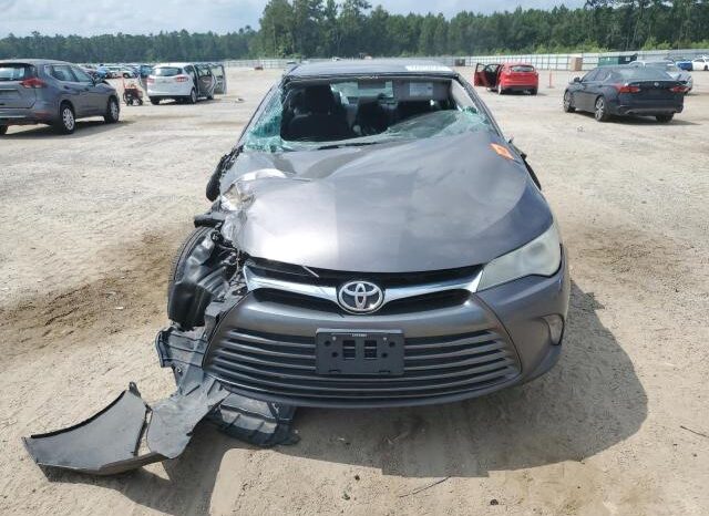 
								2017 Toyota Camry le full									