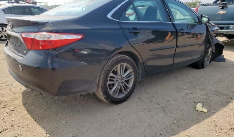 
								2017 Toyota Camry le full									