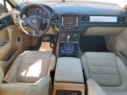 
										2013 Volkswagen Touareg full									