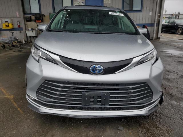 2023 Toyota Sienna