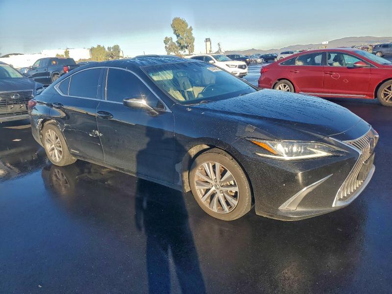 2020 Lexus Es 300h