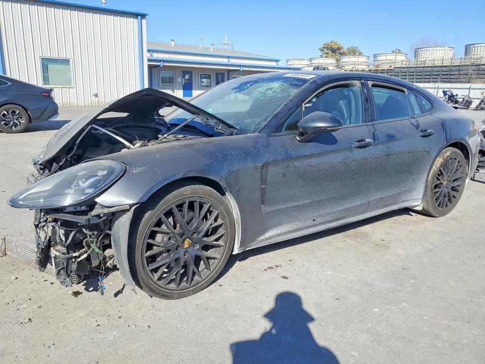 2017 Porsche Panamera