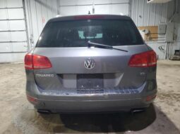 
										2014 Volkswagen Touareg full									
