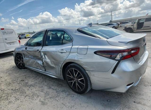 
								2021 Toyota Camry full									
