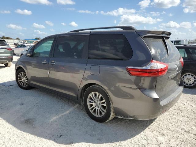 2016 Toyota Sienna xle