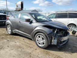 
										2021 Toyota C-hr full									