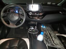 
										2019 Toyota C-hr full									