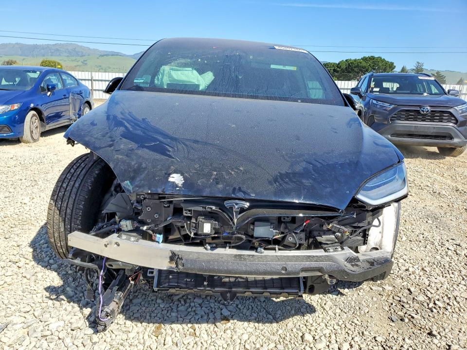 2022 Tesla Model x