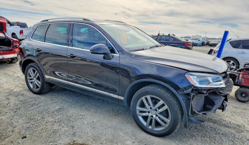 
								2015 Volkswagen Touareg full									