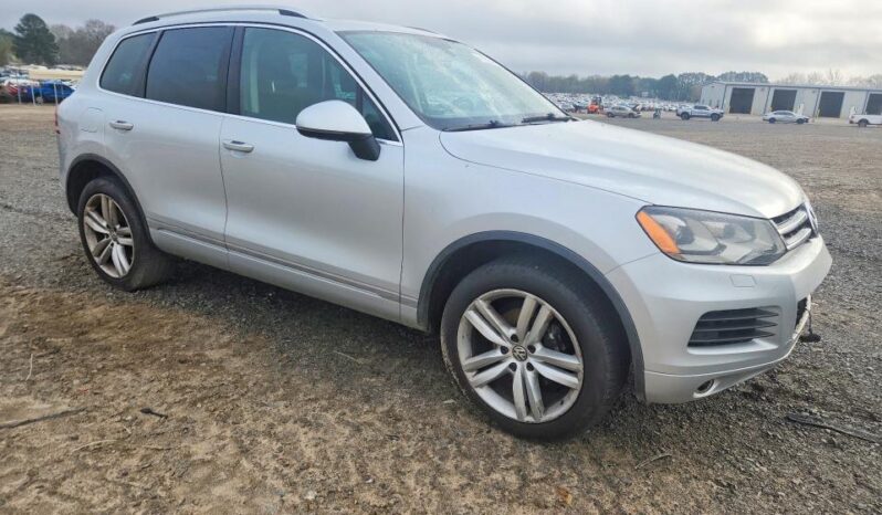 
								2014 Volkswagen Touareg full									