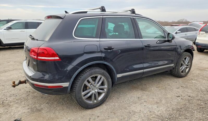 
								2016 Volkswagen Touareg full									