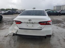 
										2021 Toyota Camry le full									