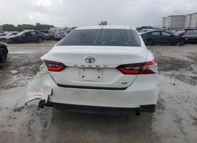 
								2021 Toyota Camry le full									