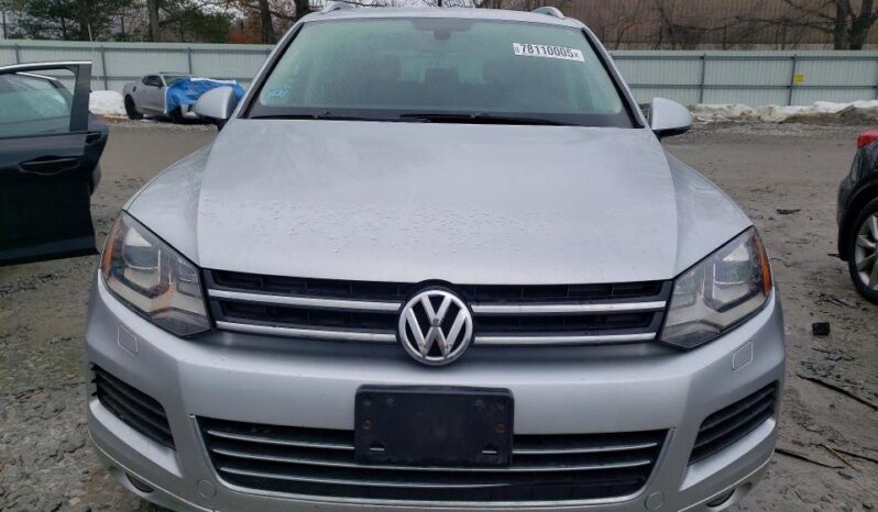 
								2014 Volkswagen Touareg full									