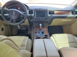 
										2013 Volkswagen Touareg full									