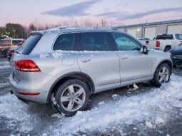 
										2012 Volkswagen Touareg full									