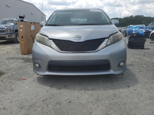 2012 Toyota Sienna