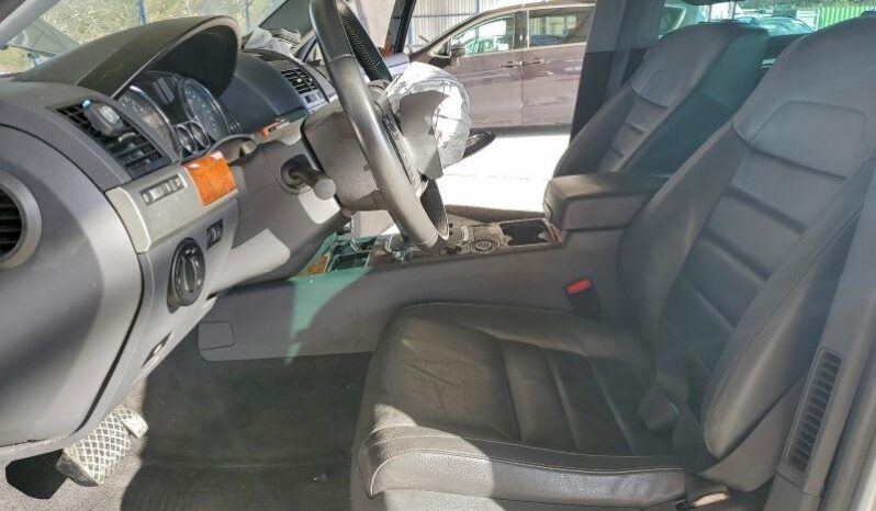 
								2009 Volkswagen Touareg full									