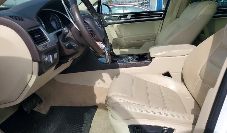 
								2014 Volkswagen Touareg full									