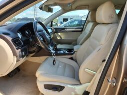 
										2016 Volkswagen Touareg full									