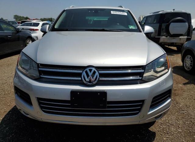 
								2012 Volkswagen Touareg full									
