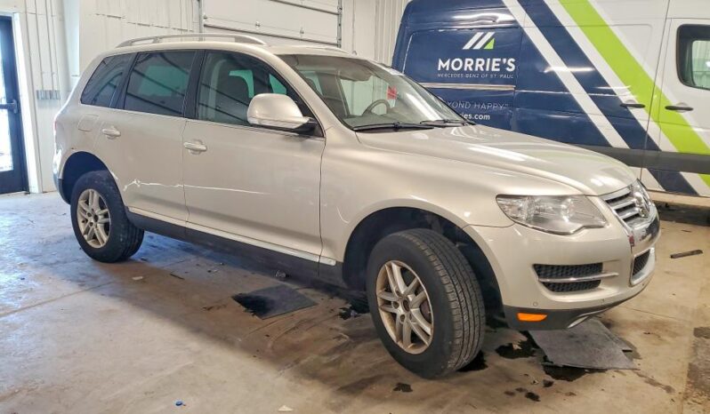 
								2008 Volkswagen Touareg full									