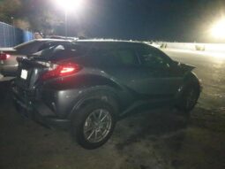 
										2019 Toyota C-hr full									