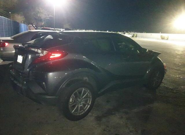 
								2019 Toyota C-hr full									