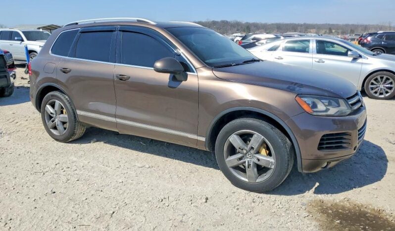 
								2013 Volkswagen Touareg full									