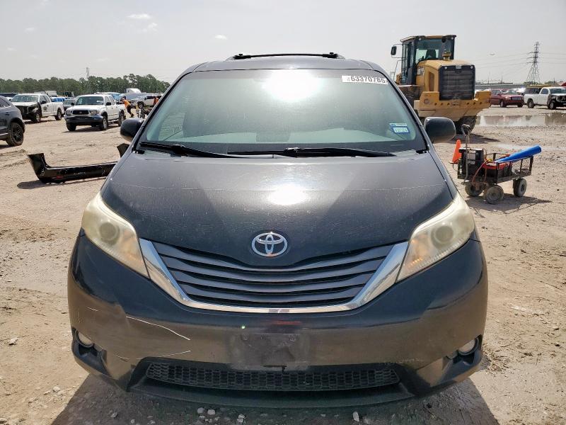 2013 Toyota Sienna xle