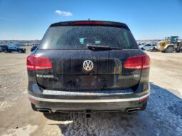 
										2016 Volkswagen Touareg full									