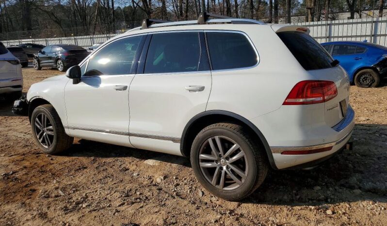 
								2015 Volkswagen Touareg full									