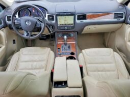 
										2013 Volkswagen Touareg full									