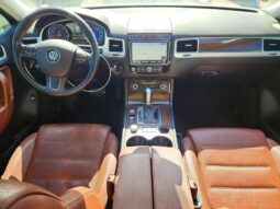 
										2016 Volkswagen Touareg full									