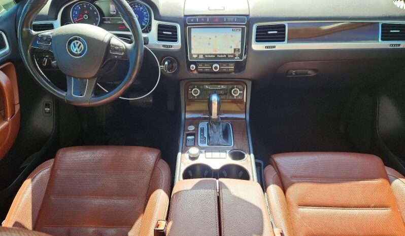 
								2016 Volkswagen Touareg full									