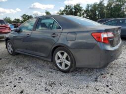 
										2012 Toyota Camry base full									