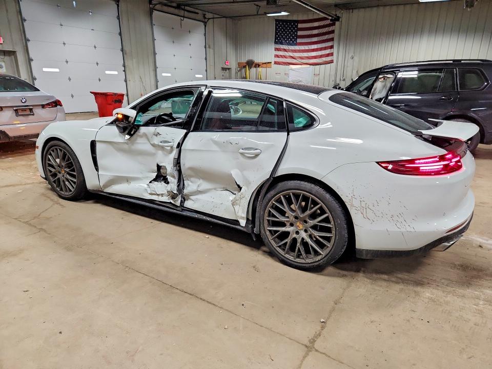 2018 Porsche Panamera
