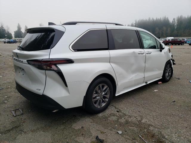 2025 Toyota Sienna xle