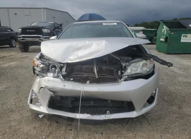 
								2012 Toyota Camry hybr full									