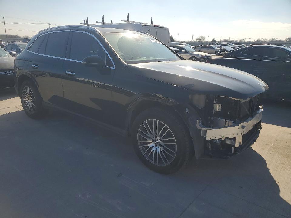 2024 Mercedes-benz Glc