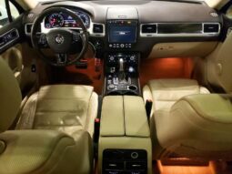 
										2016 Volkswagen Touareg full									