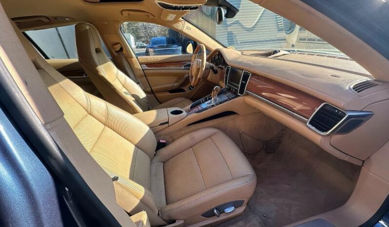 
								2013 Porsche Panamera full									