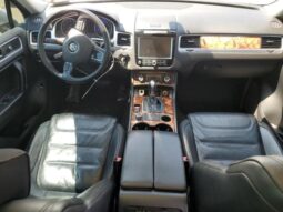 
										2012 Volkswagen Touareg full									